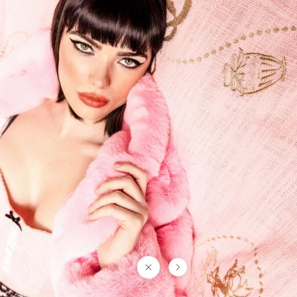 New In Box Wheels & Dollbaby Throw Me Down Luxury Bed Throw - Picture 2 of 5